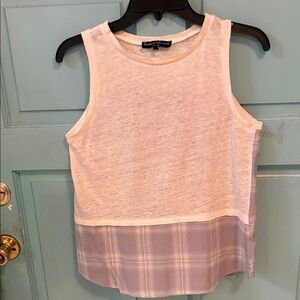 Tank top in 2 tone of off white front & white shoulders in back.Balance is gray